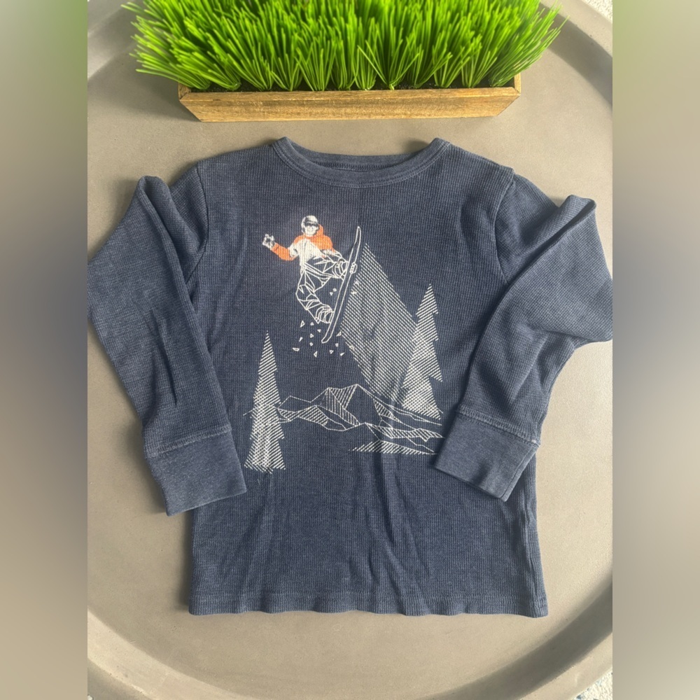 Children’s Place Navy Blue Snowboard Graphic Long Sleeve Tee Size 5/6